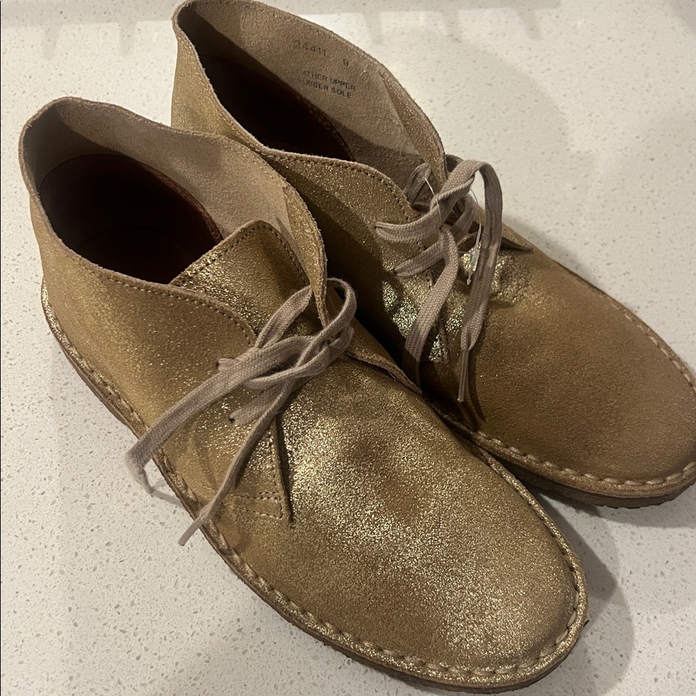 J. Crew Gold Metallic Suede MacAlister Chukka Boots 9 NWOT